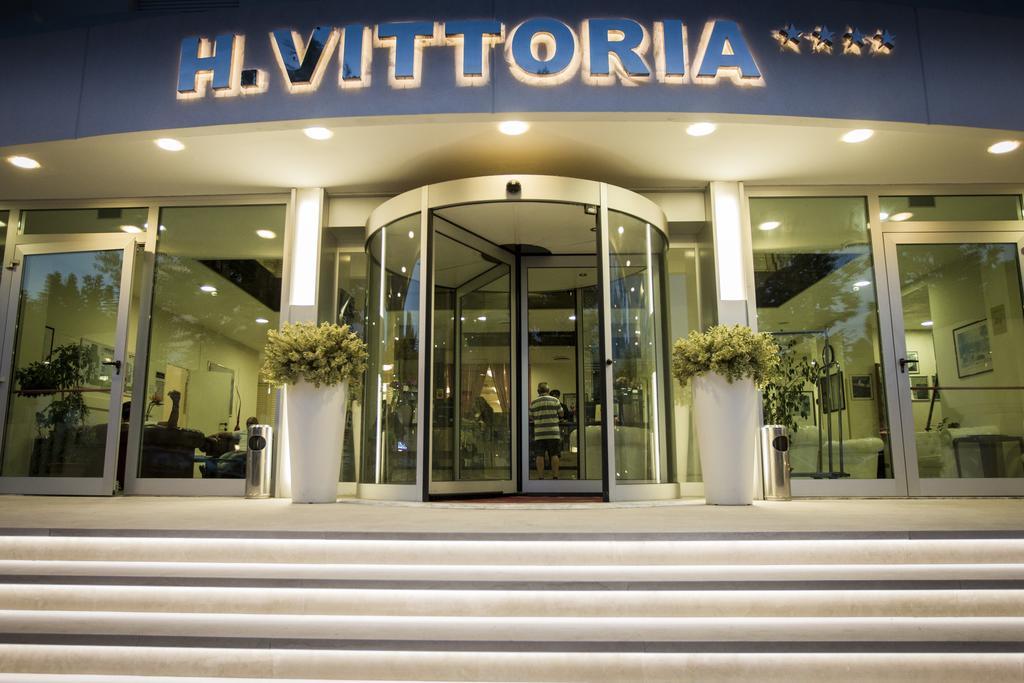 Hotel Vittoria Riccione Exterior photo